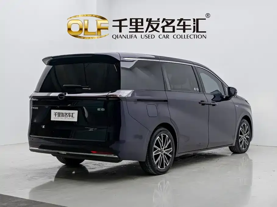 GAC Motor 传祺E8 PHEV — фото 4