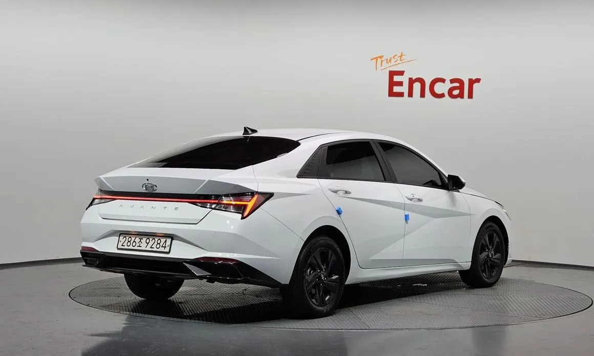 Hyundai AVANTE — фото 3