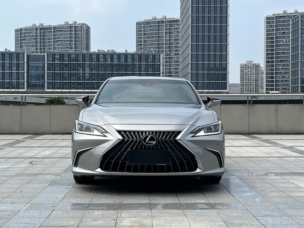 Lexus ES — фото 7