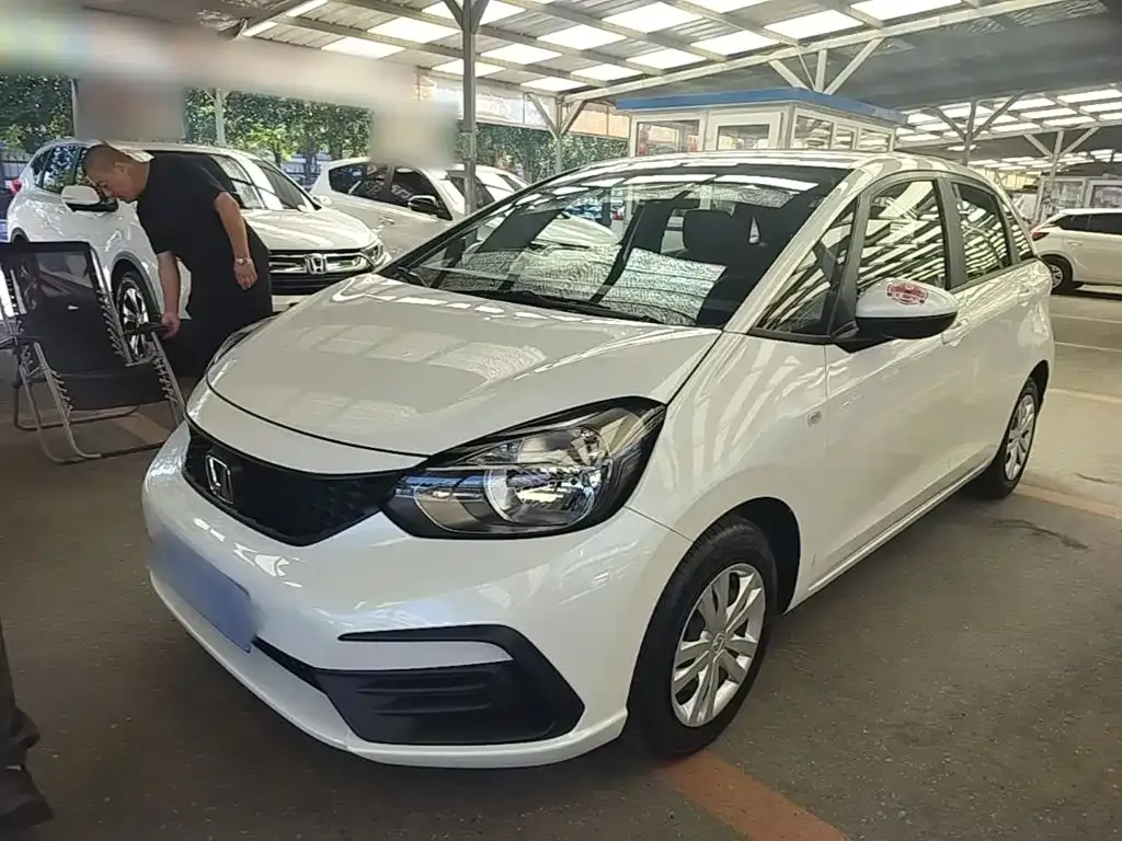 Honda Fit — фото 8