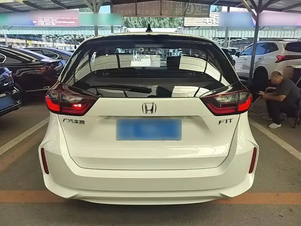 Honda Fit — фото 5