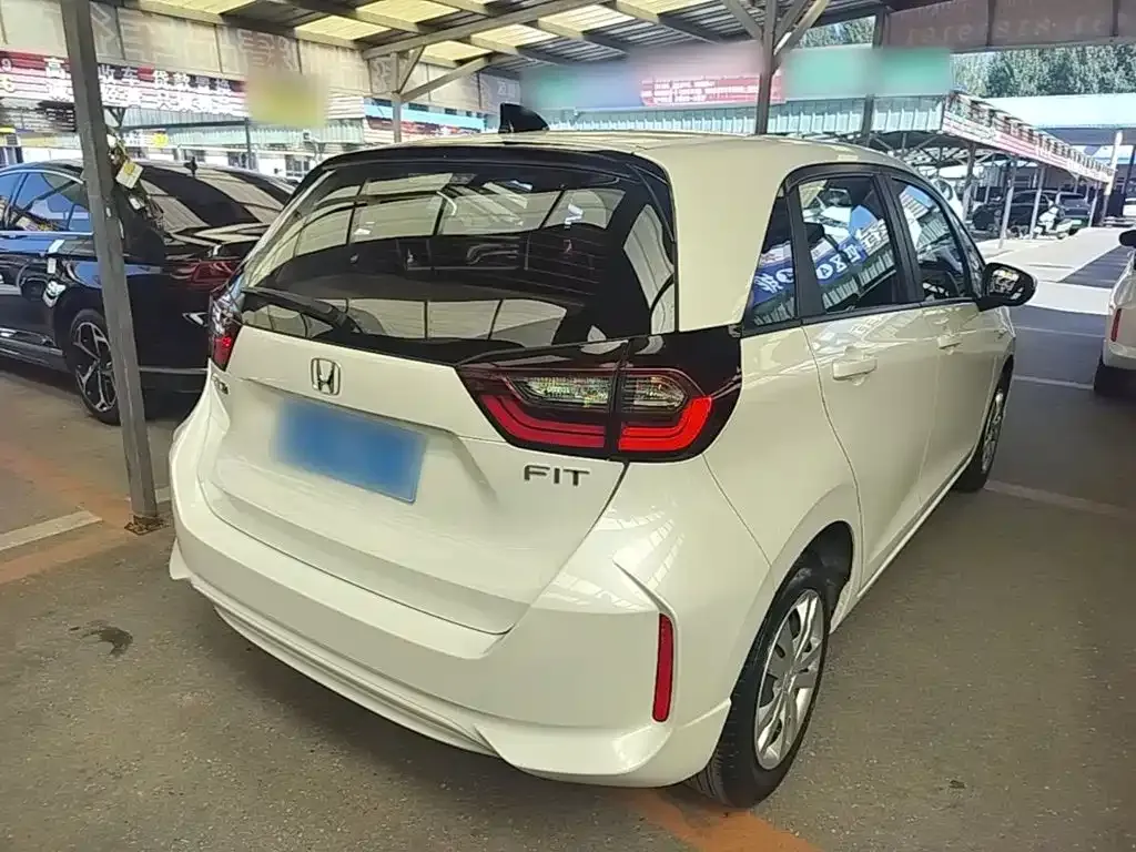 Honda Fit — фото 7