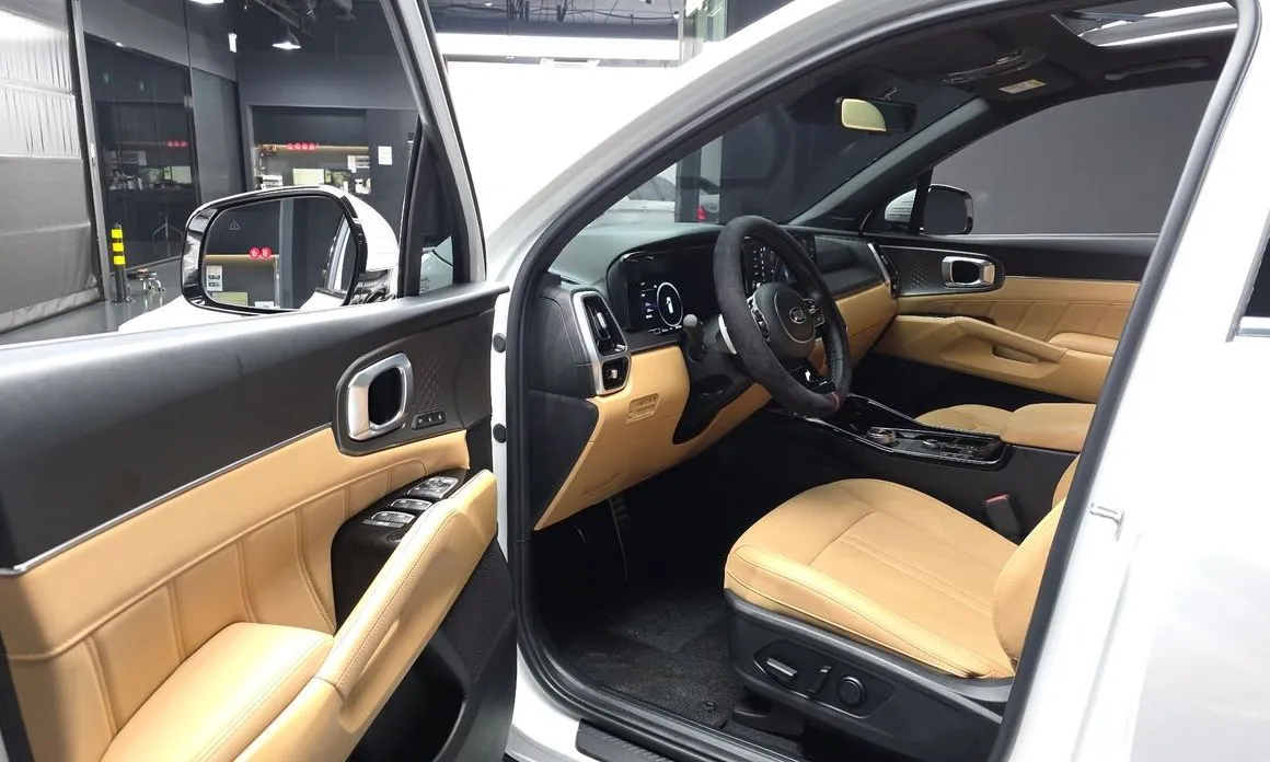 Kia Sorento — фото 8