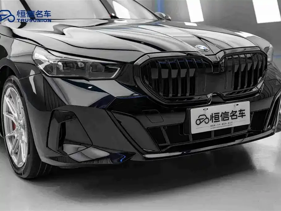 BMW 5 Series — фото 6