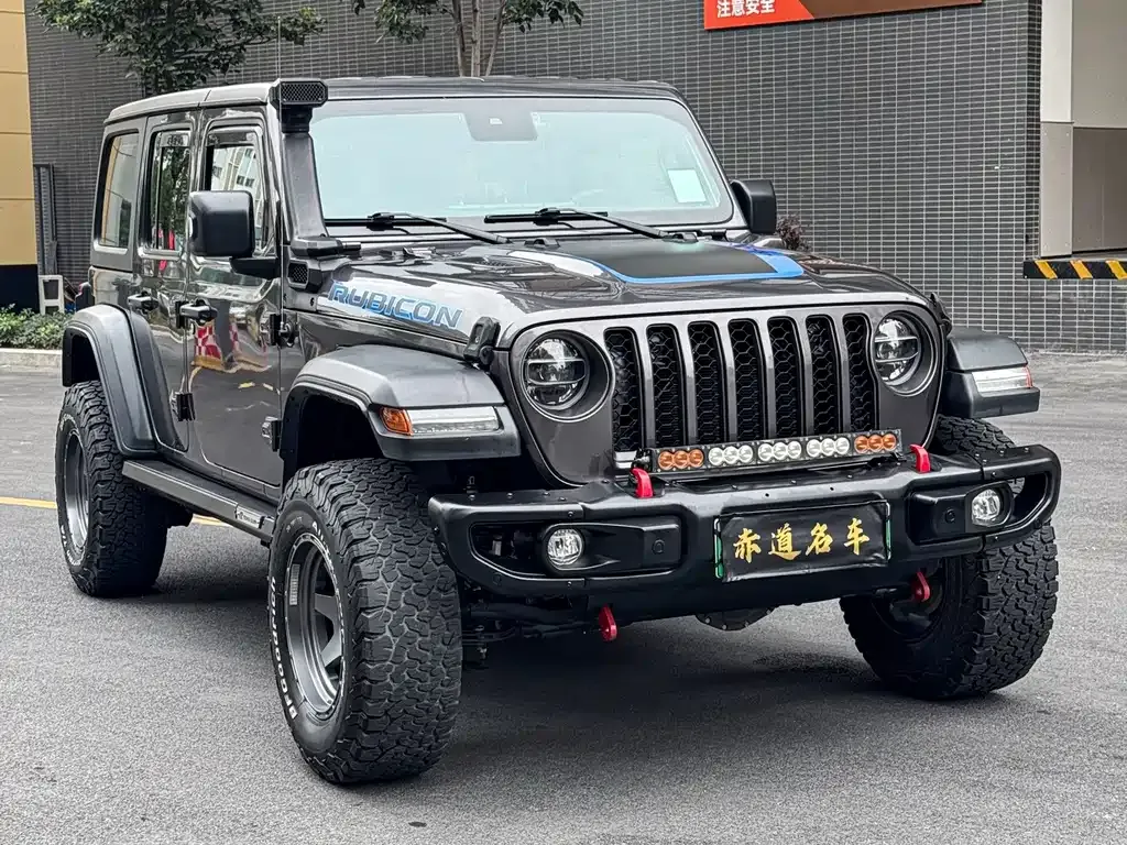 Jeep Wrangler PHEV — фото 1