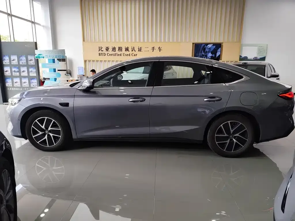 BYD Qin L — фото 7