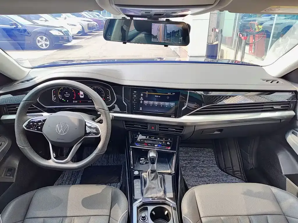 Volkswagen Passat — фото 8