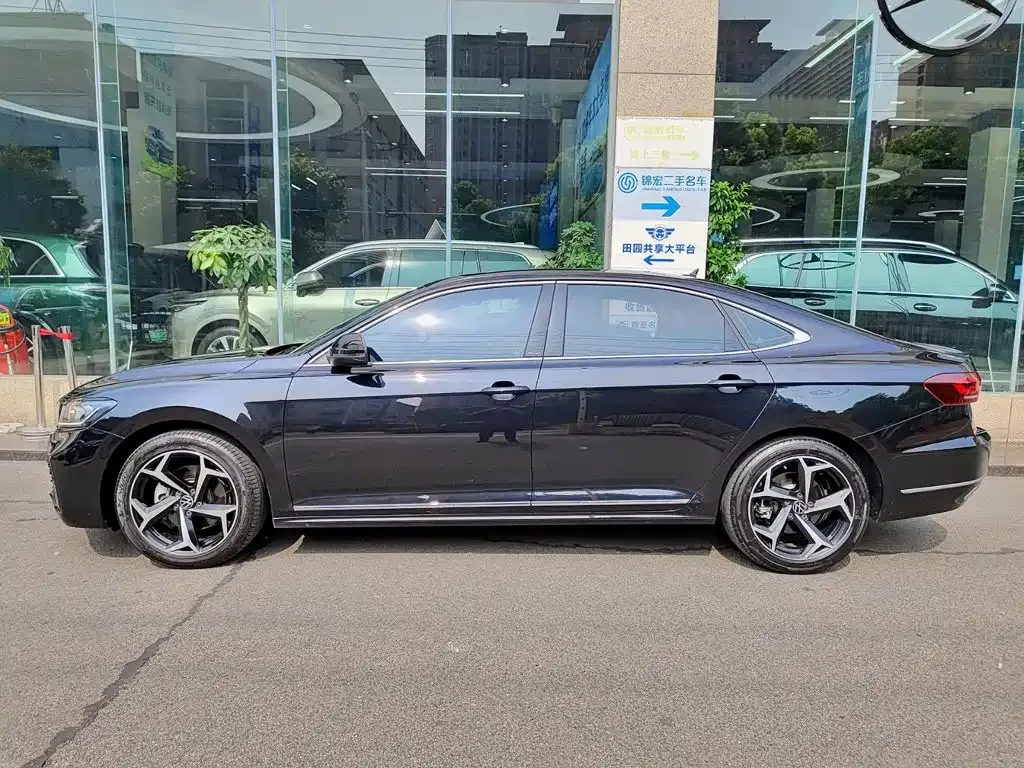 Volkswagen Passat — фото 7