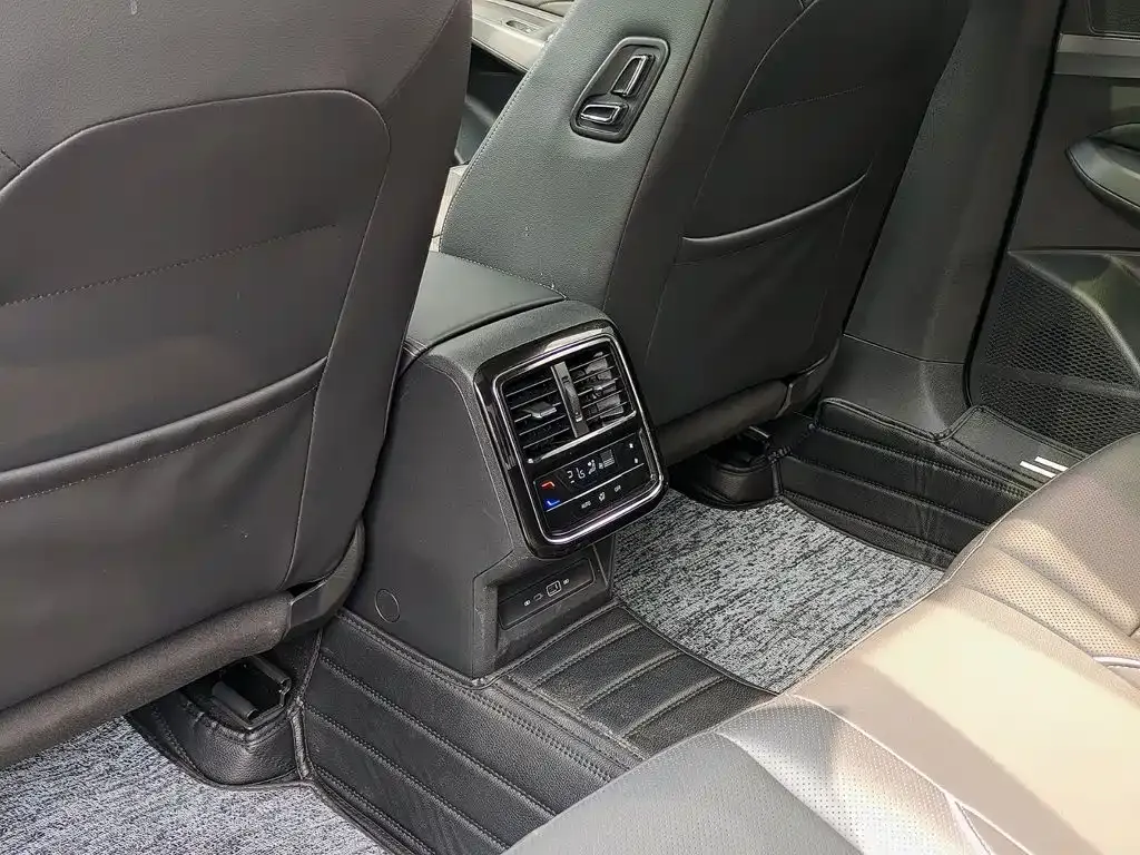 Volkswagen Passat — фото 5