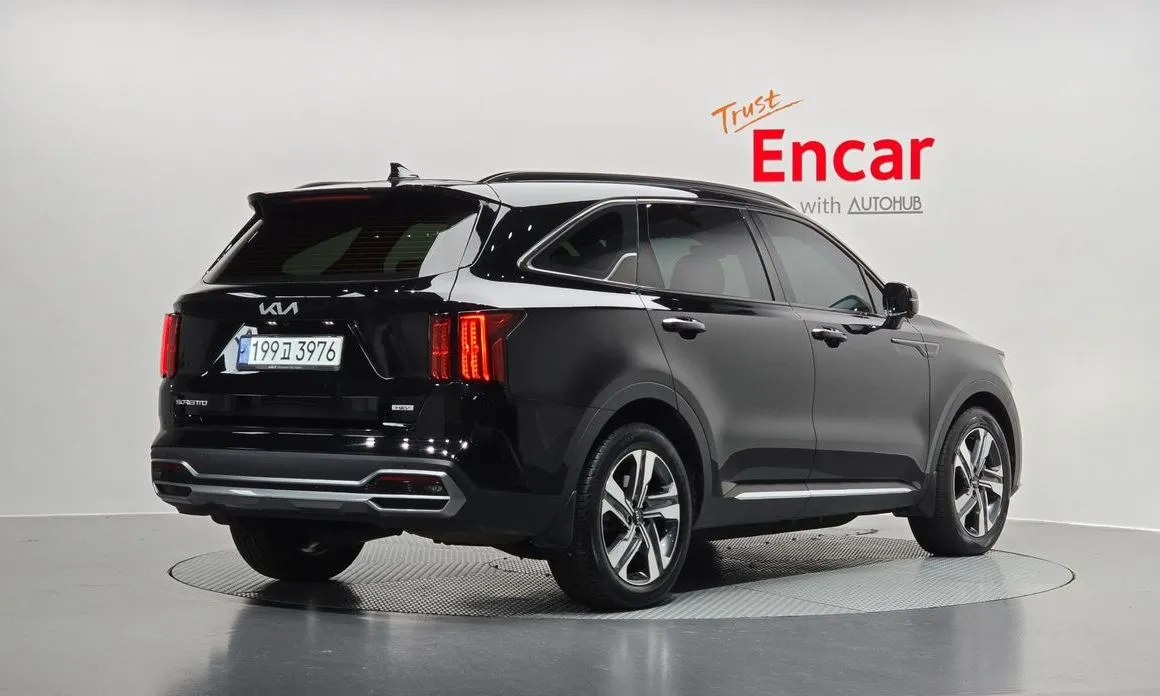 Kia Sorento — фото 9