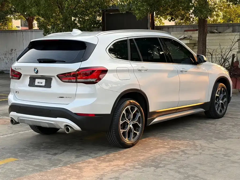 BMW X1 — фото 3
