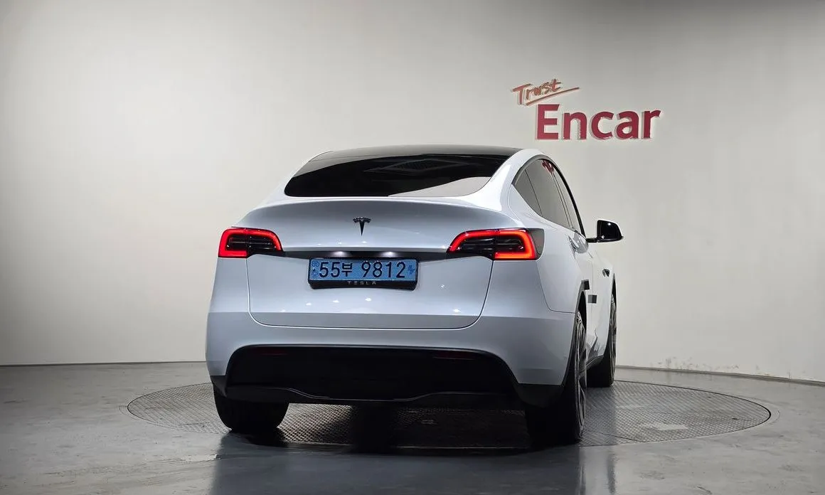Tesla Model Y — фото 5