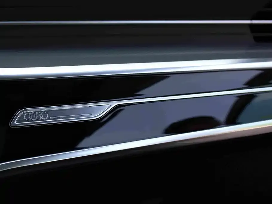 Audi A6L — фото 9