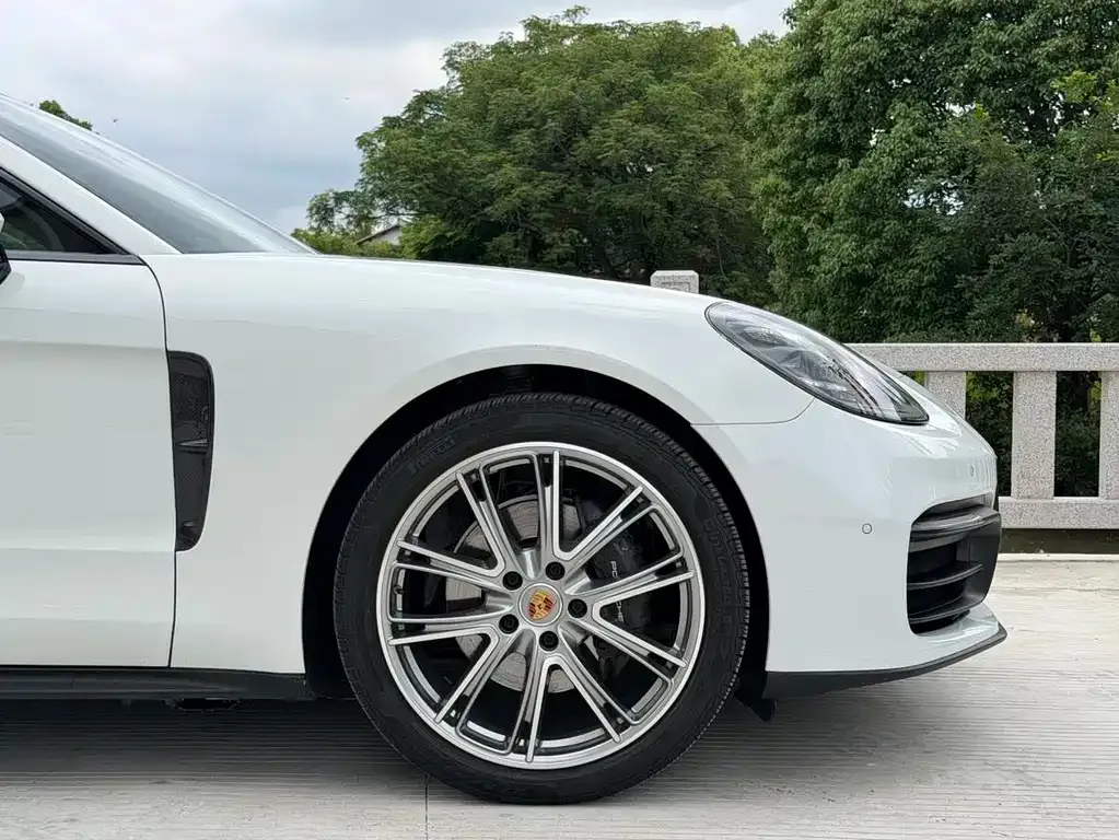 Porsche Panamera — фото 10