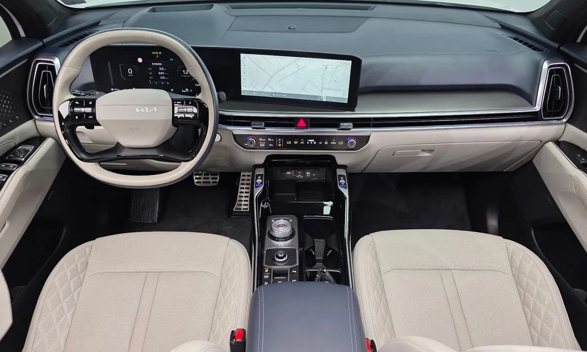 Kia Sorento — фото 9