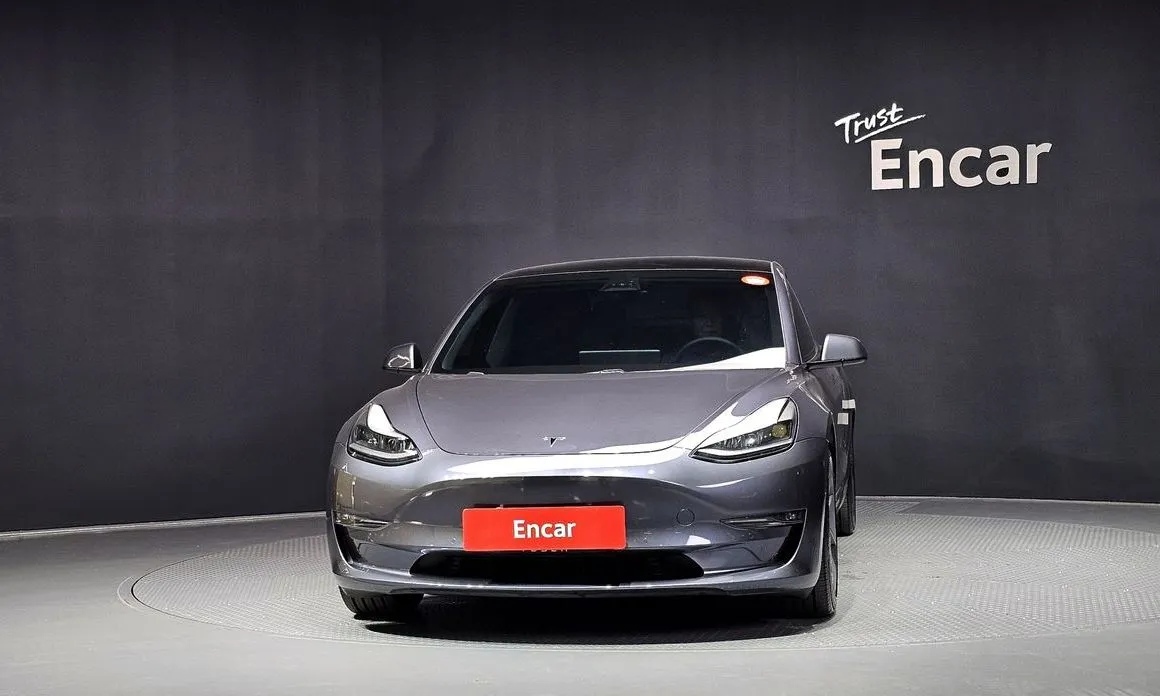 Tesla Model 3 — фото 3