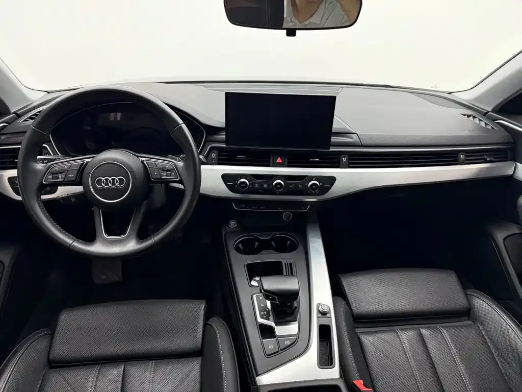 Audi A4L — фото 9