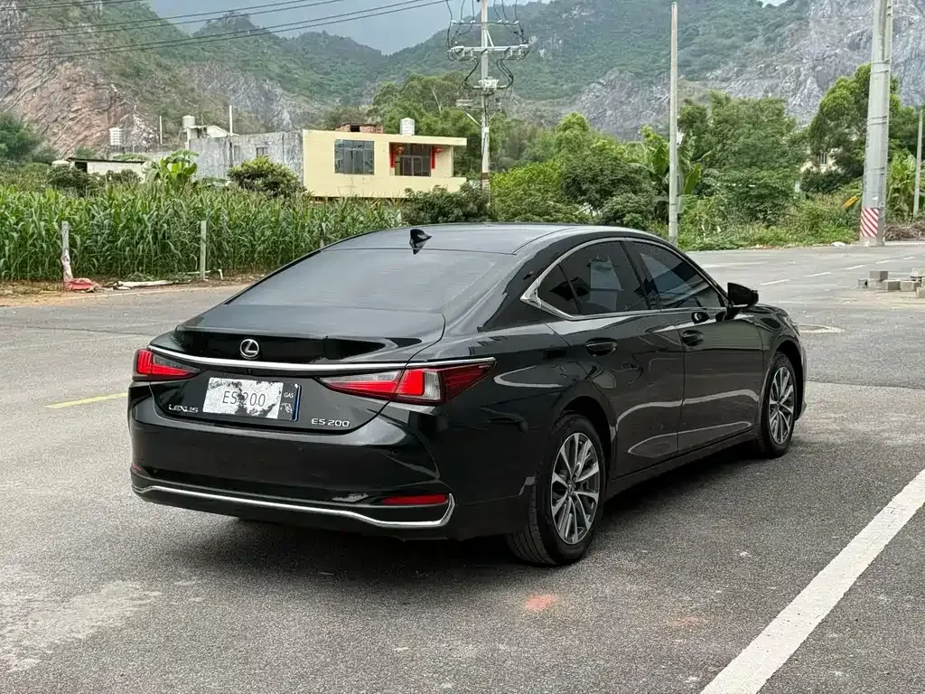 Lexus ES — фото 3