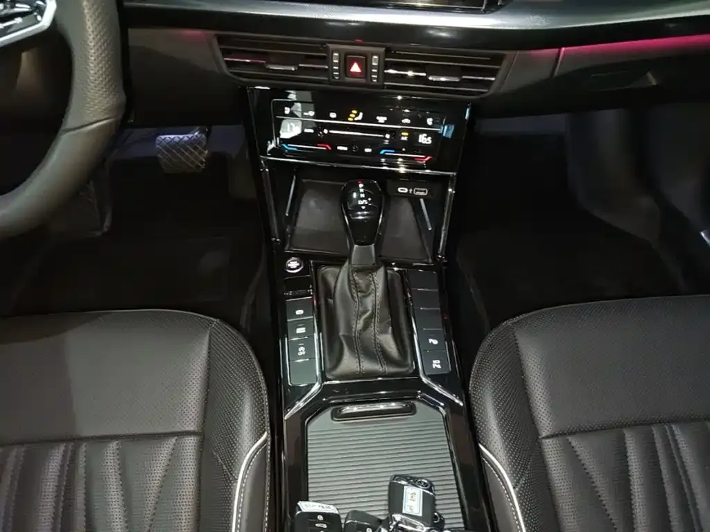 Volkswagen Passat — фото 7