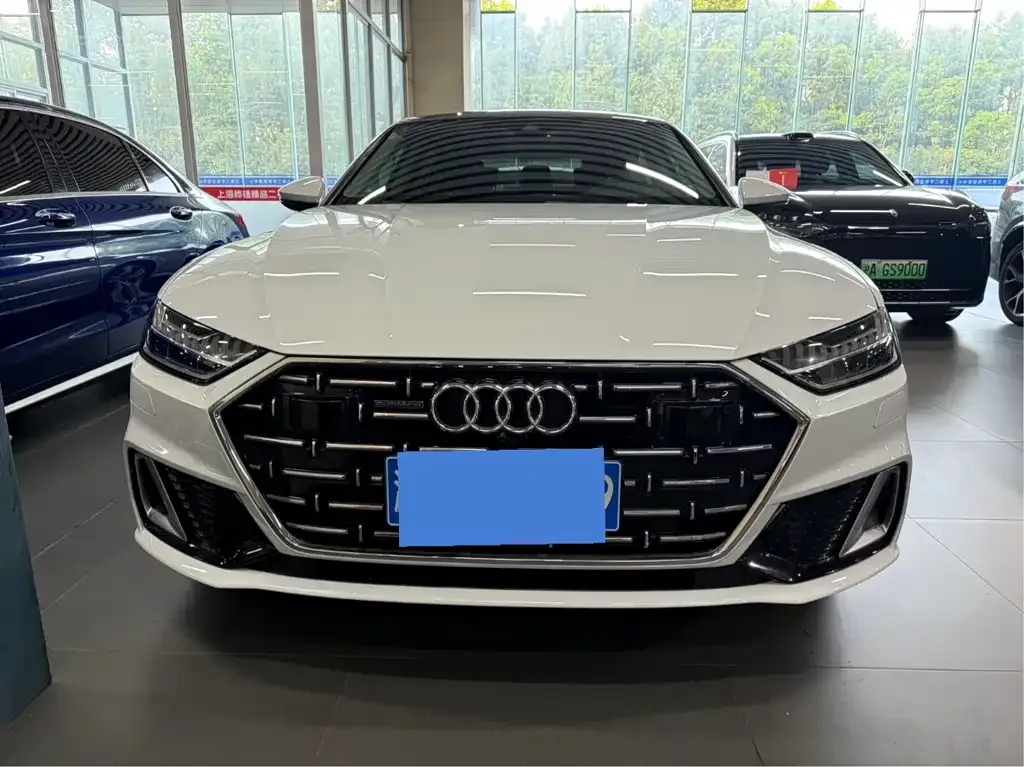 Audi A7L — фото 6