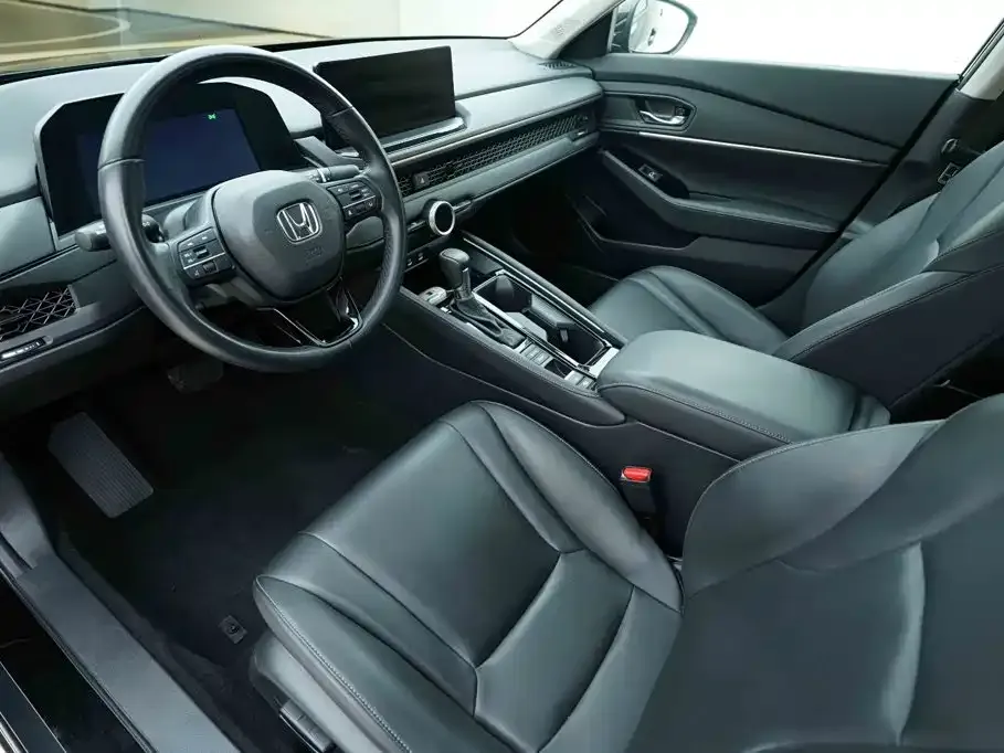 Honda Accord — фото 9
