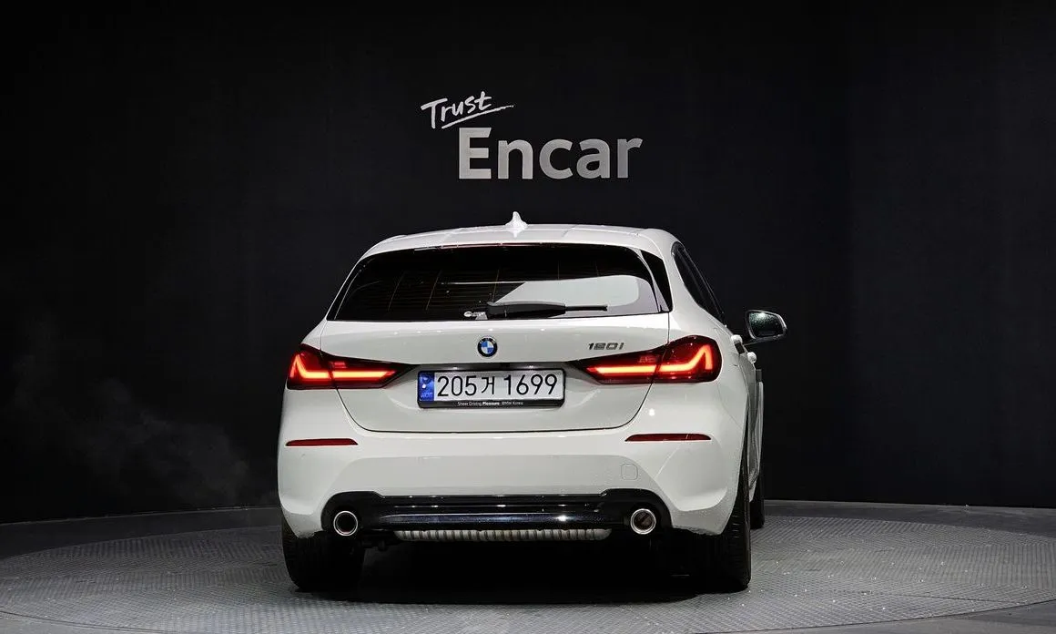 BMW 1-Series — фото 10