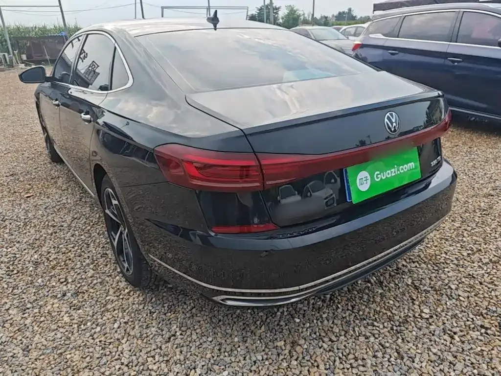 Volkswagen Passat — фото 5