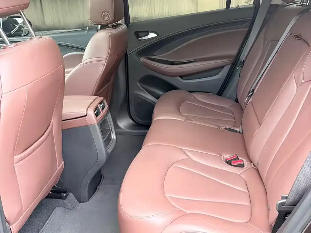 Buick Envision Plus — фото 2