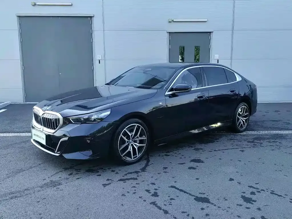 BMW i5 — фото 1