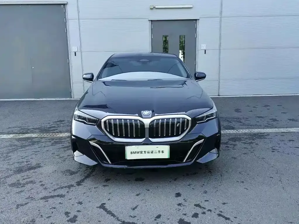 BMW i5 — фото 9