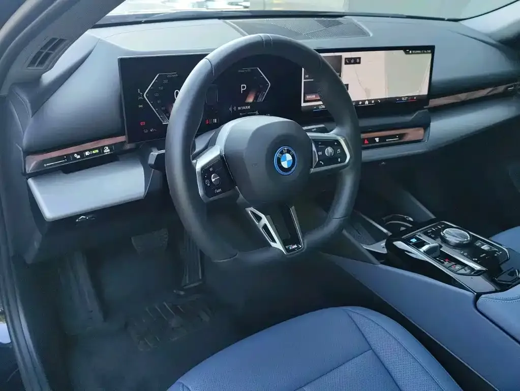BMW i5 — фото 2