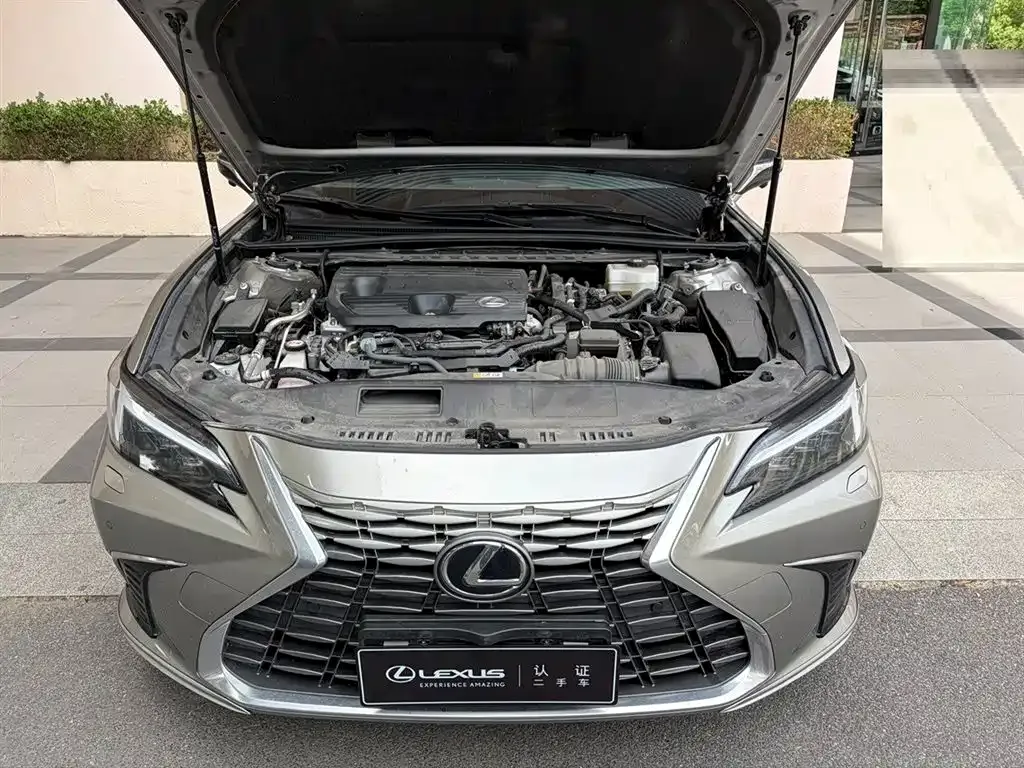 Lexus ES — фото 5