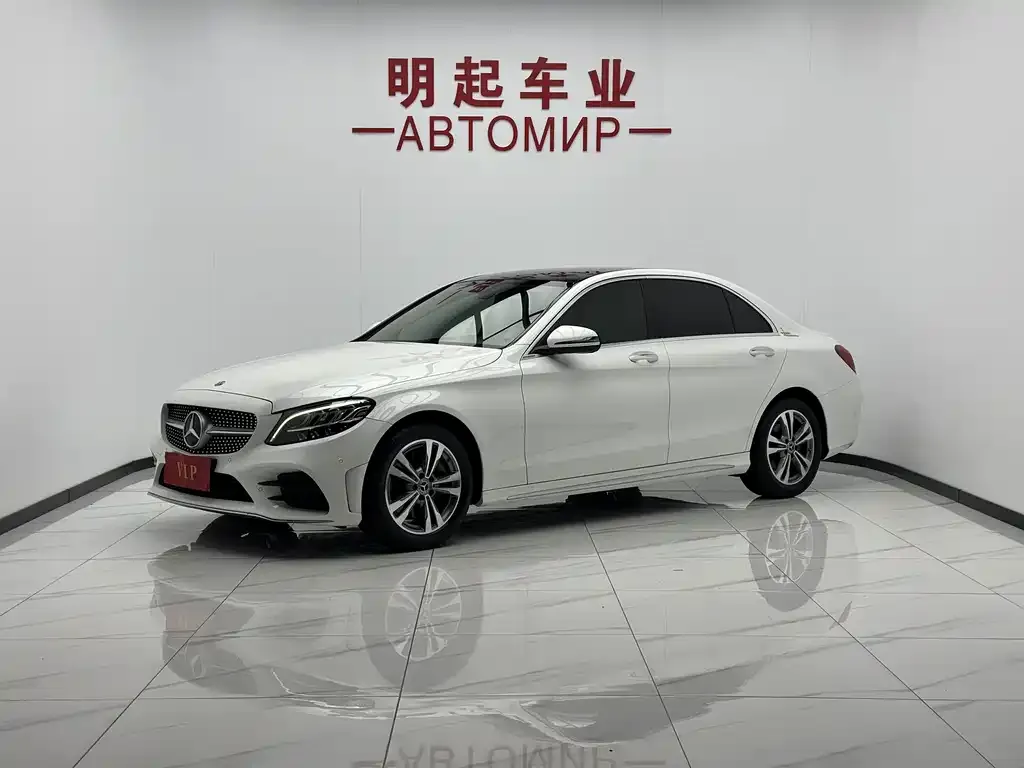 Mercedes-Benz C-Class — фото 1
