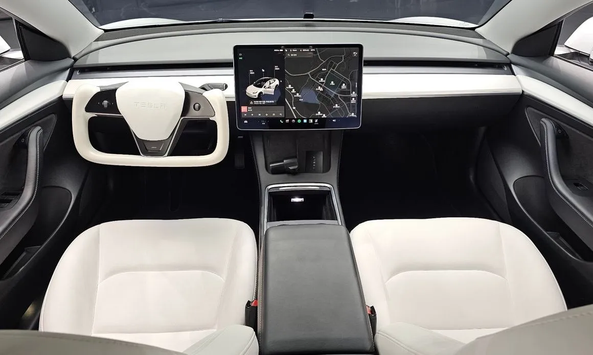 Tesla Model 3 — фото 4