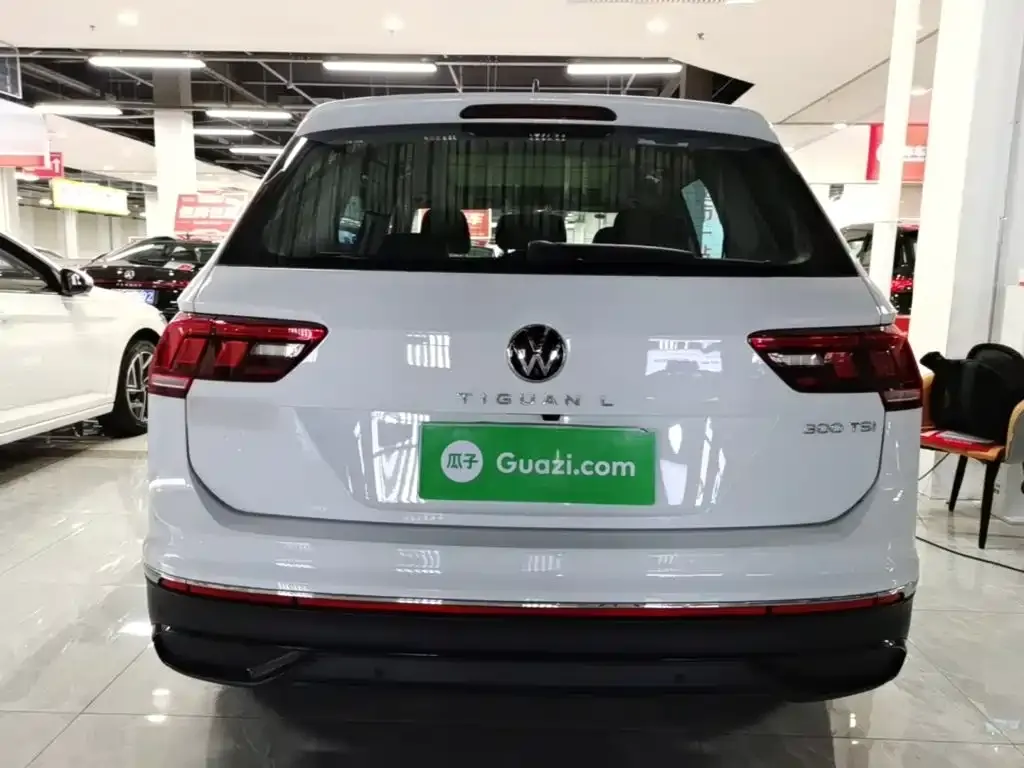 Volkswagen Tiguan L — фото 2