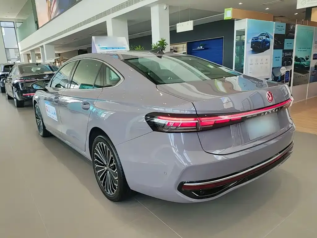 Volkswagen Passat — фото 6