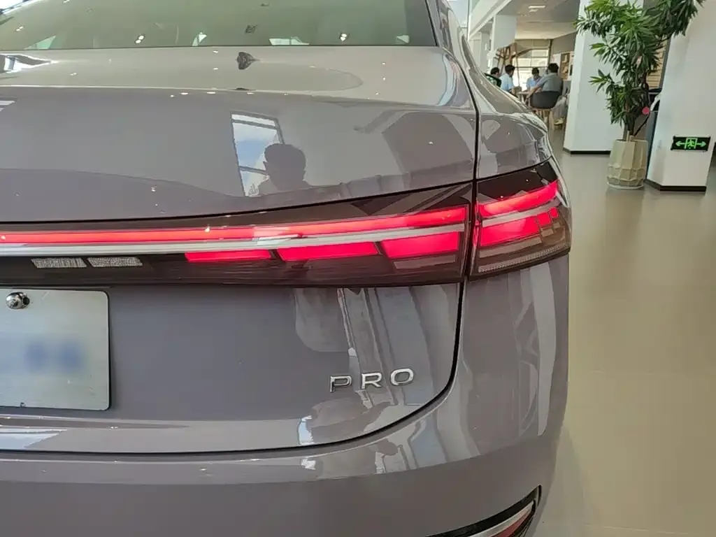 Volkswagen Passat — фото 5