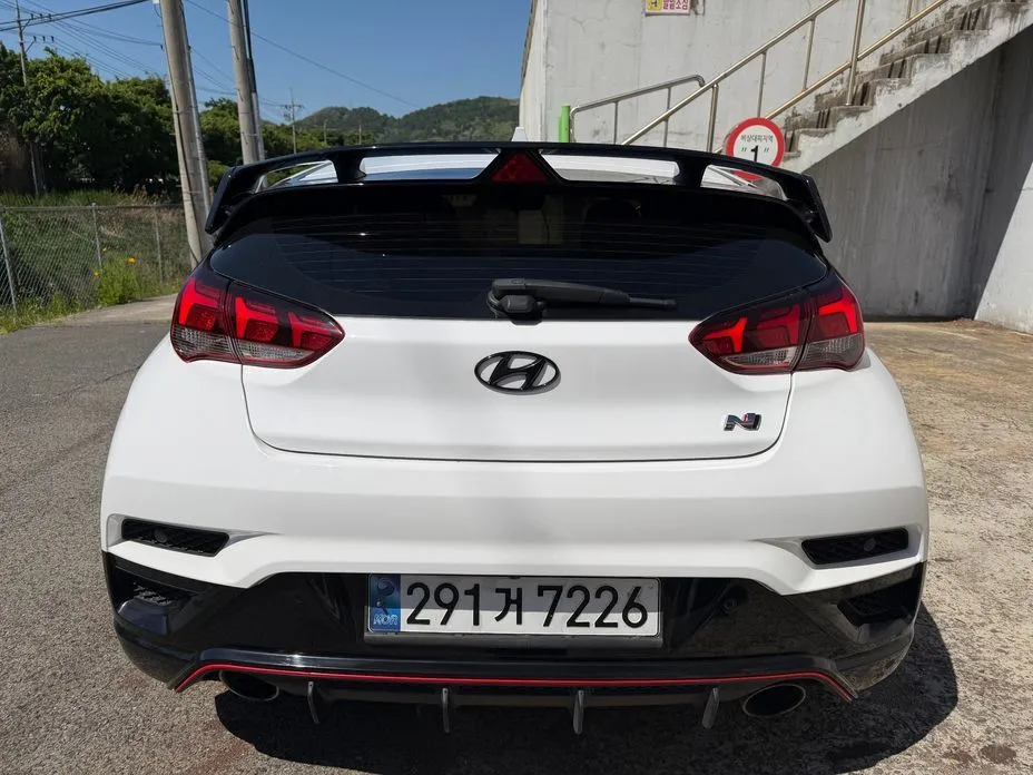 Hyundai Veloster — фото 3