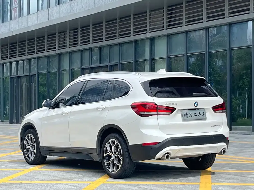 BMW X1 — фото 3