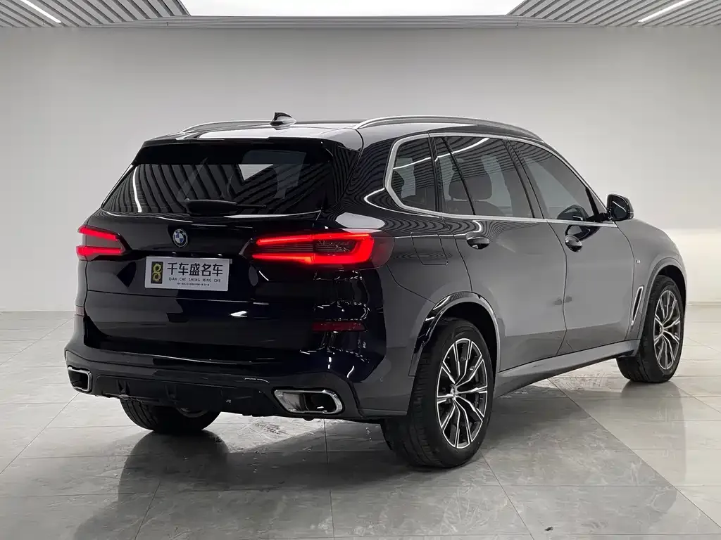 BMW X5 — фото 8