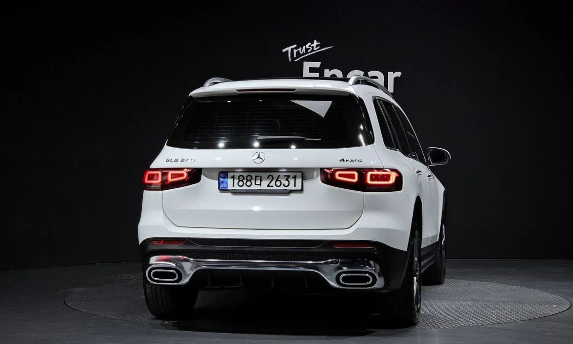 Mercedes-Benz GLB-Class — фото 6