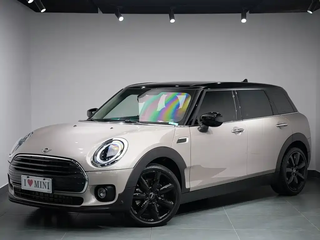 MINI Clubman — фото 1