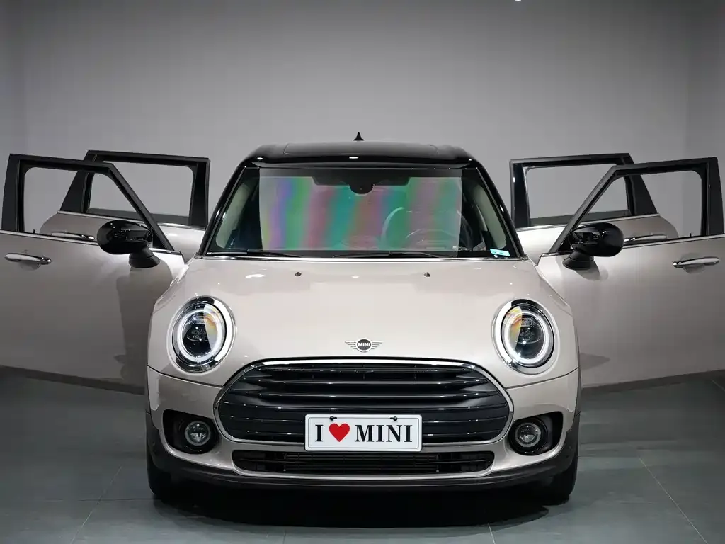 MINI Clubman — фото 7
