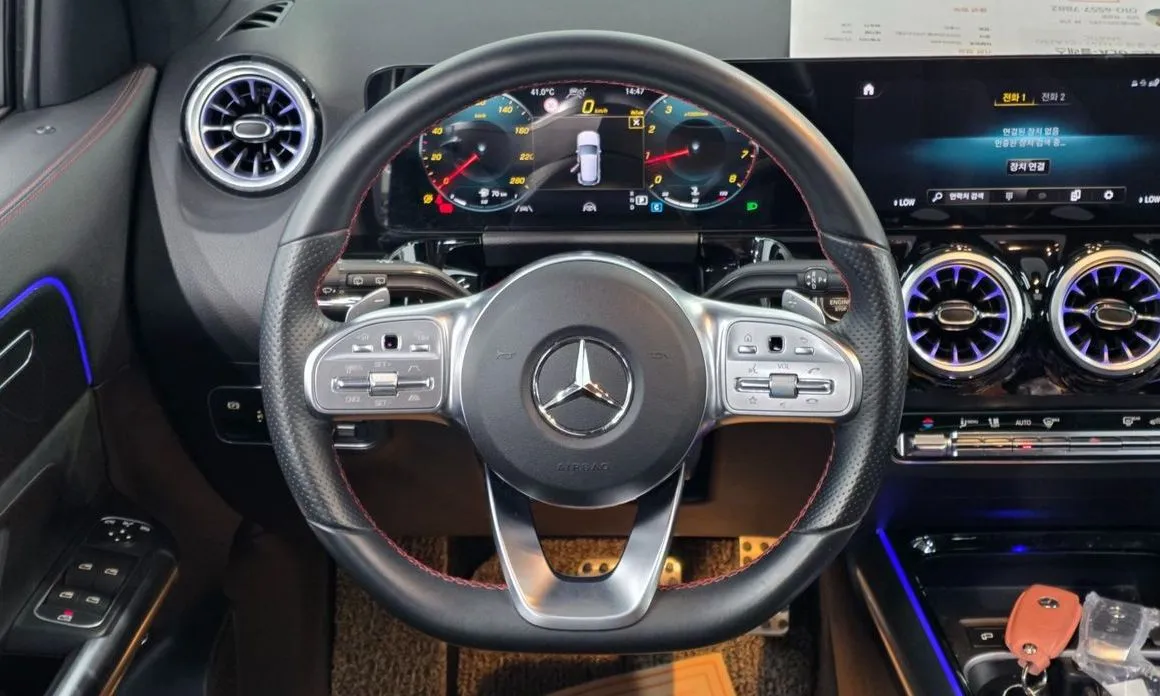 Mercedes-Benz GLA-Class — фото 10