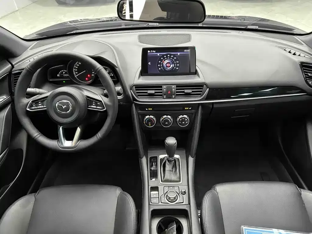 Mazda CX-4 — фото 10