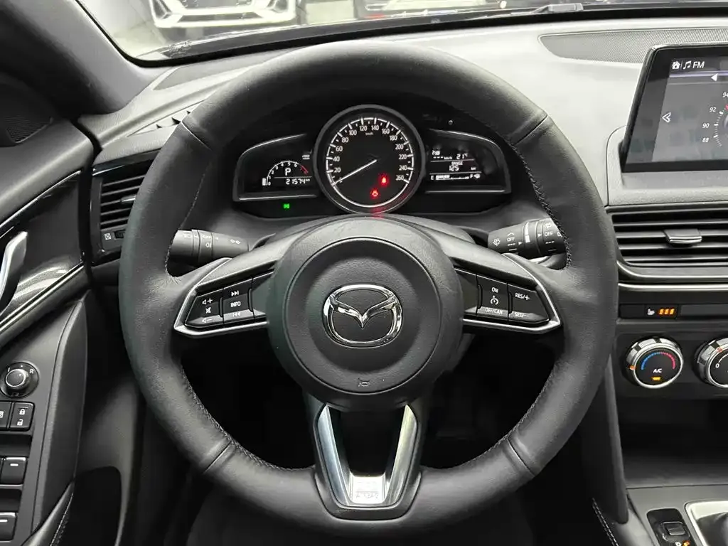 Mazda CX-4 — фото 8