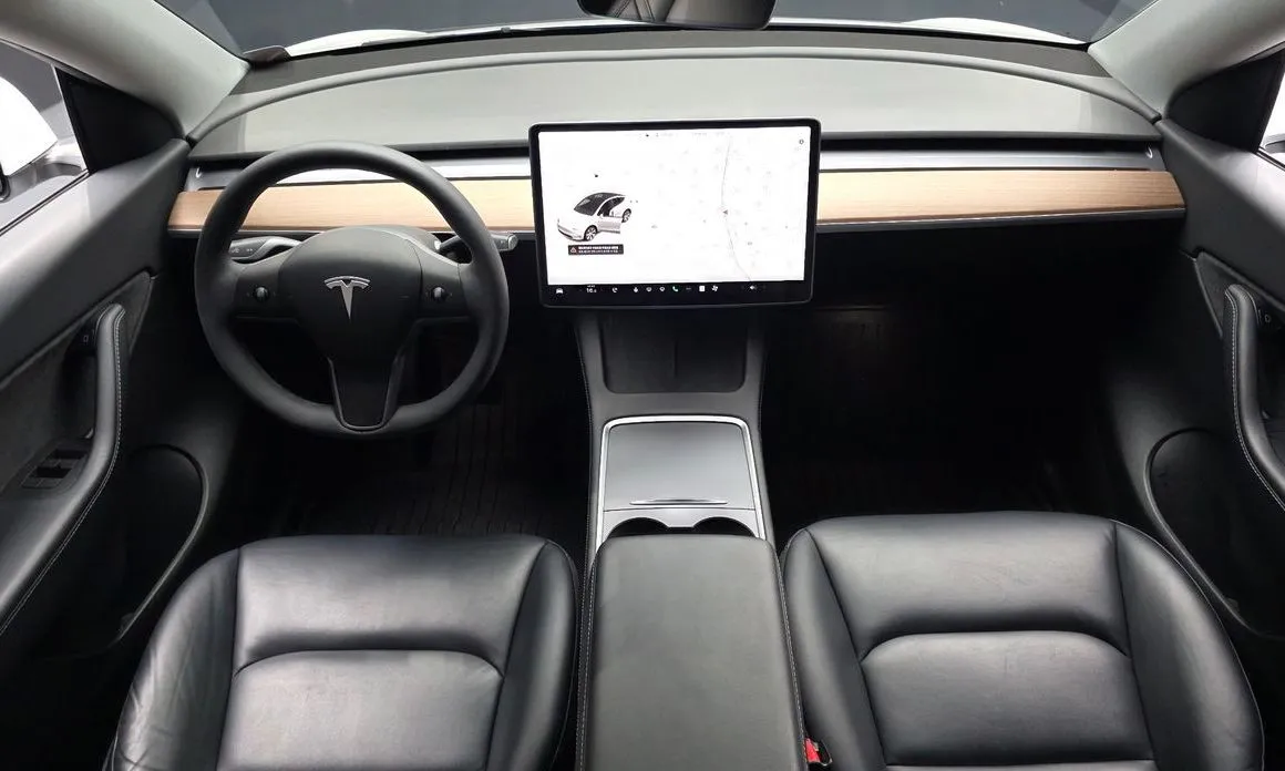 Tesla Model Y — фото 4
