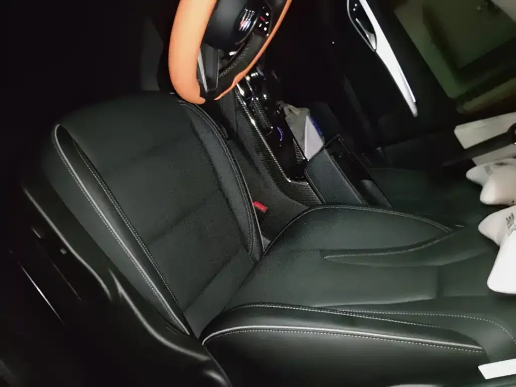 Buick Envision Plus — фото 5