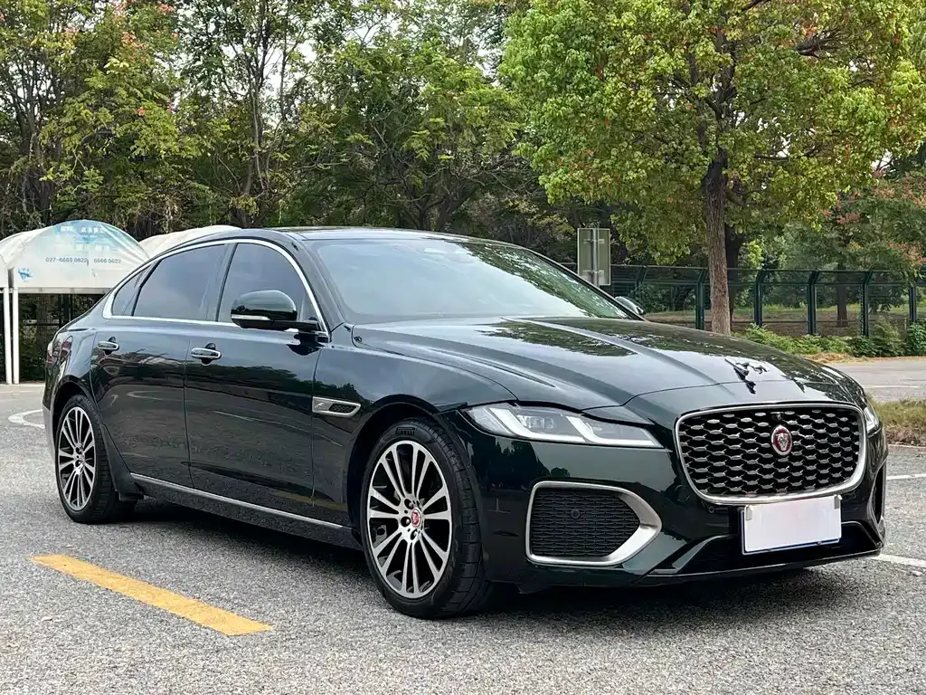 Jaguar XFL — фото 10