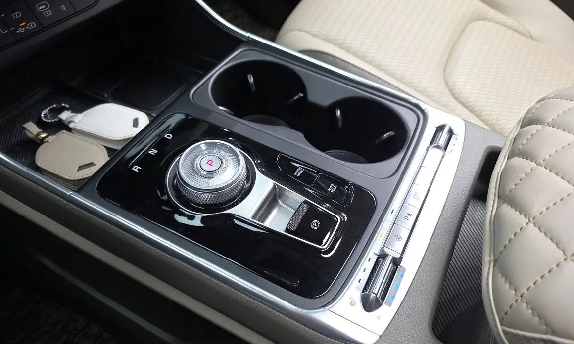 Kia Carnival — фото 10